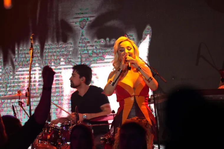 Maya Berović zapalila Beograd u vatrenoj kombinaciji