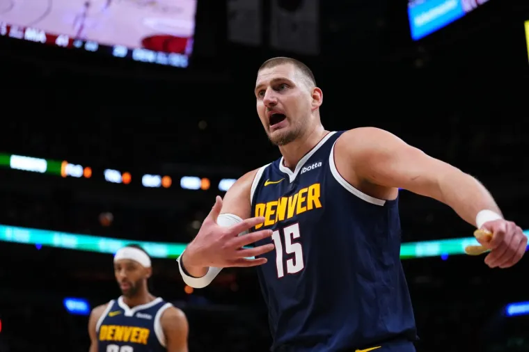 Pogledajte trenutak koji je &scaron;okirao Srbiju i NBA: Jokić se ozlijedio na potpuno bizaran način