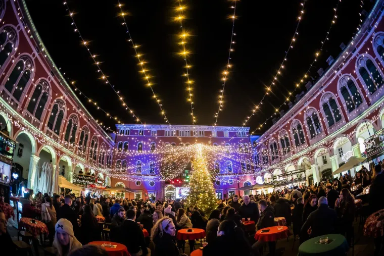 &Scaron;e&scaron;irom i osmijehom osvojile Prokurative: Dvije Splićanke ukrale show na nastupu Marka Kutlića