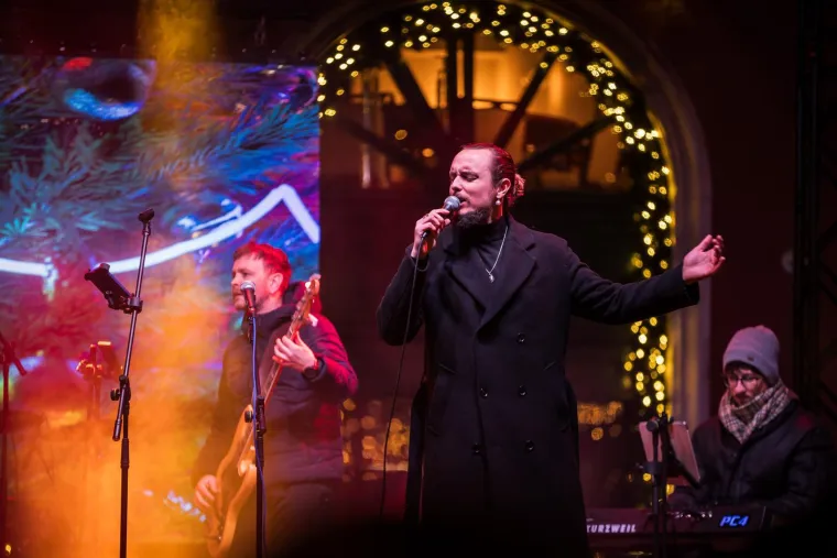 &Scaron;e&scaron;irom i osmijehom osvojile Prokurative: Dvije Splićanke ukrale show na nastupu Marka Kutlića