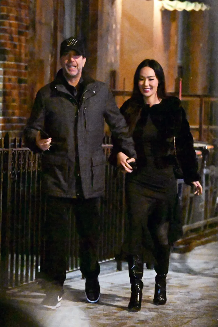 Ima feti&scaron; na studentice? Ross iz 'Prijatelja' promijenio imidž i na&scaron;ao 28 godina mlađu curu