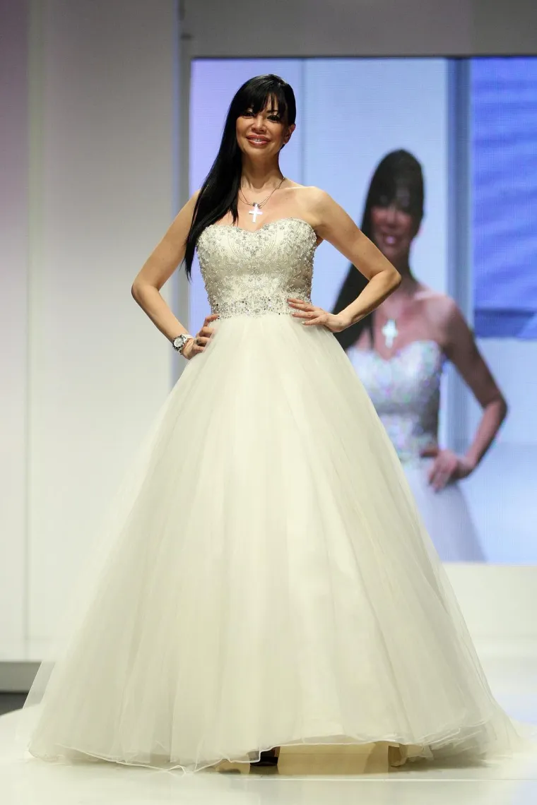 Ljubi 25 godina mlađeg i otvoreno priča o korekcijama: Kako je izgledala Vjekoslava Bach?