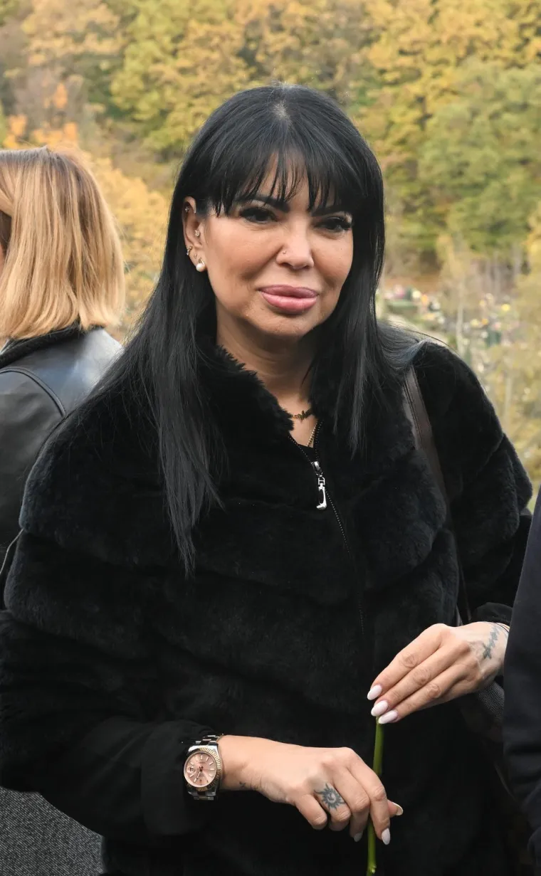 Ljubi 25 godina mlađeg i otvoreno priča o korekcijama: Kako je izgledala Vjekoslava Bach?