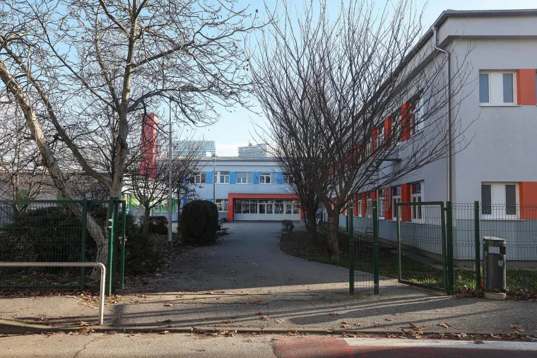 Ovo su prizori jutro nakon! Eksplozija zatresla kvartove, na igrali&scaron;tu ostala rupa