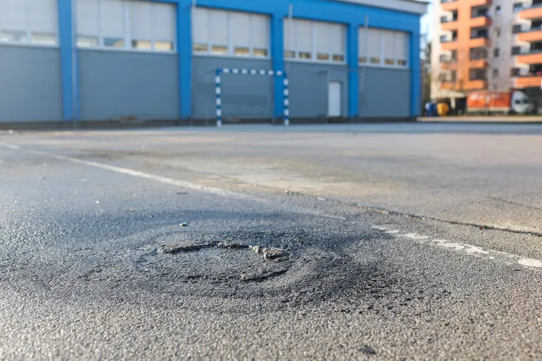 Ovo su prizori jutro nakon! Eksplozija zatresla kvartove, na igrali&scaron;tu ostala rupa