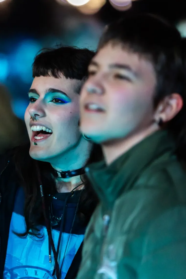 Kakva elegancija: Dok je Elemental zagrijavao Zadrane, dama u sivom plijenila pažnju iz publike