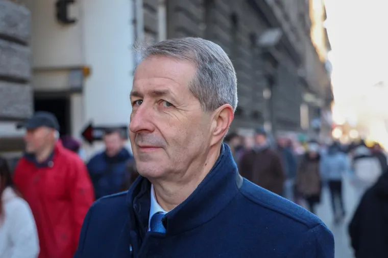 Red ispred HNB-a se ne smanjuje: Jeste li vi zamijenili sve kune?