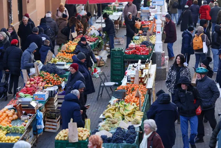 Nevjerojatne gužve na zagrebačkom Dolcu: Građani pohrlili po jednu namirnicu - a nije meso