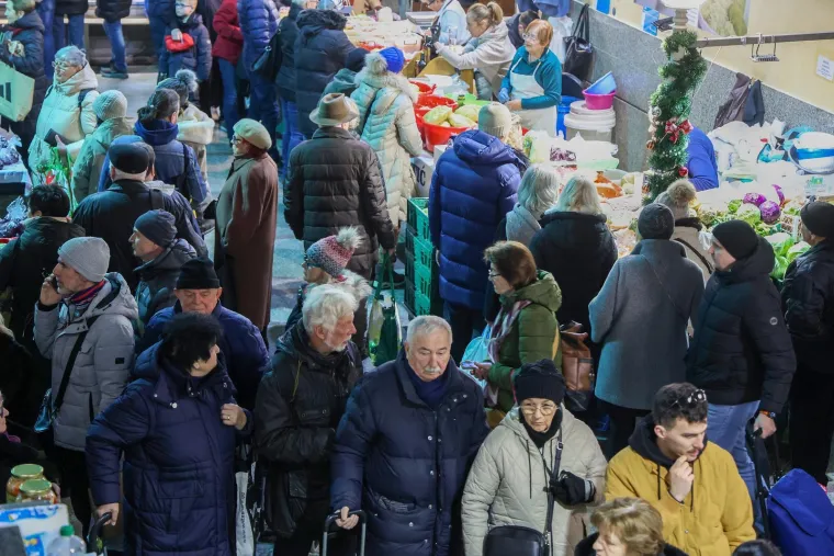 Nevjerojatne gužve na zagrebačkom Dolcu: Građani pohrlili po jednu namirnicu - a nije meso