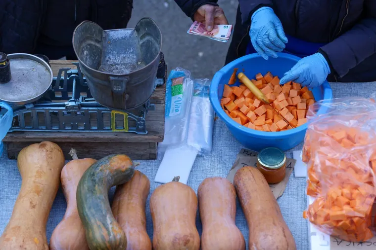 Nevjerojatne gužve na zagrebačkom Dolcu: Građani pohrlili po jednu namirnicu - a nije meso