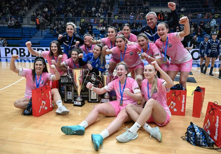 Finale Kutije &scaron;ibica za žene ponudilo spektakl: Iskre frcale na sve strane