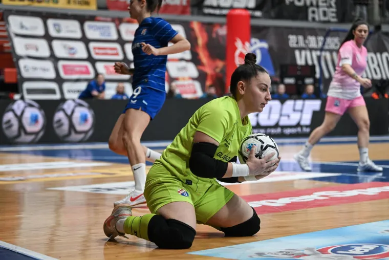 Finale Kutije &scaron;ibica za žene ponudilo spektakl: Iskre frcale na sve strane