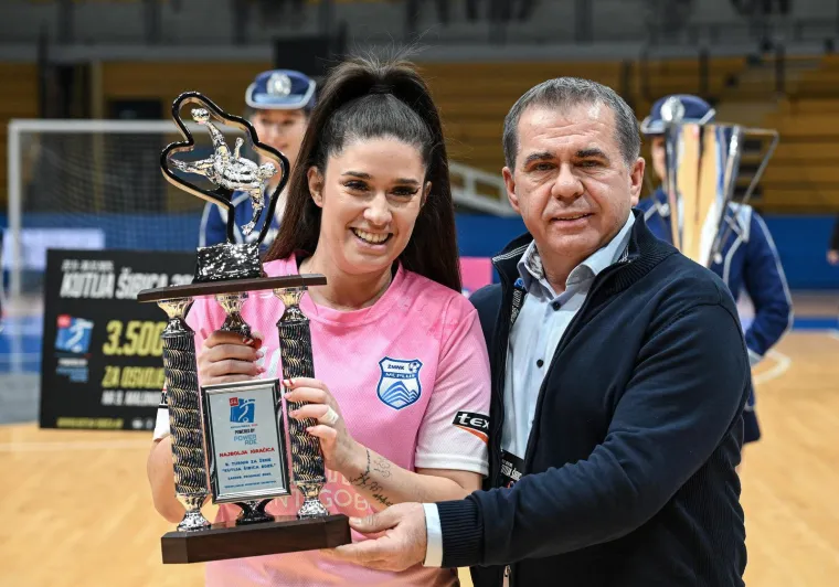 Finale Kutije &scaron;ibica za žene ponudilo spektakl: Iskre frcale na sve strane