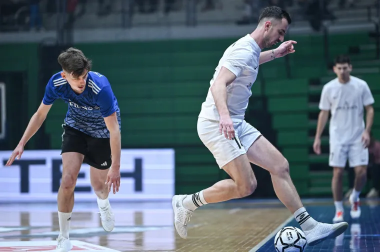 Ekipa predvođena torcida&scaron;ima osvojila Kutiju &scaron;ibica, trofej usred Zagreba podigli u posebnim majicama