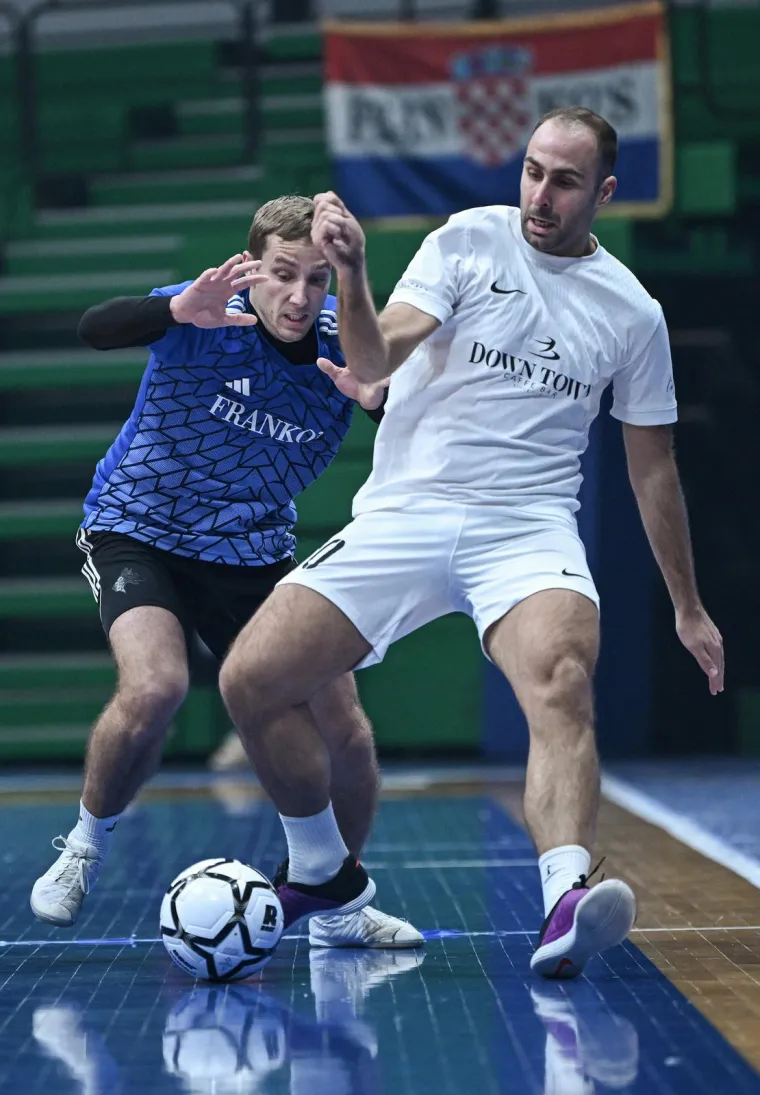 Ekipa predvođena torcida&scaron;ima osvojila Kutiju &scaron;ibica, trofej usred Zagreba podigli u posebnim majicama