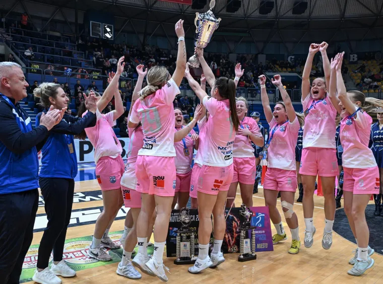 Do&scaron;li na mali nogomet, a na kraju su svi gledali samo u nju: I sasvim je jasno za&scaron;to