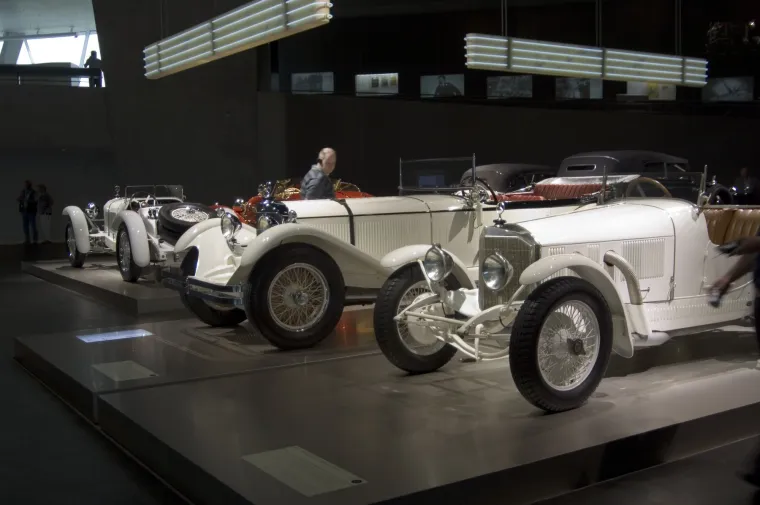 Mercedes slavi 100 godina: Danas ga znamo po luksuzu, a ovako je izgledao na samim počecima