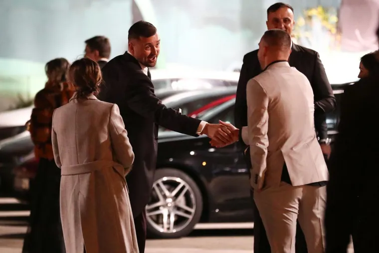 Na terenu zvijer, a u &scaron;tiklama prava ljepotica: Ovako je Sandra Perković izgledala na vjenčanju