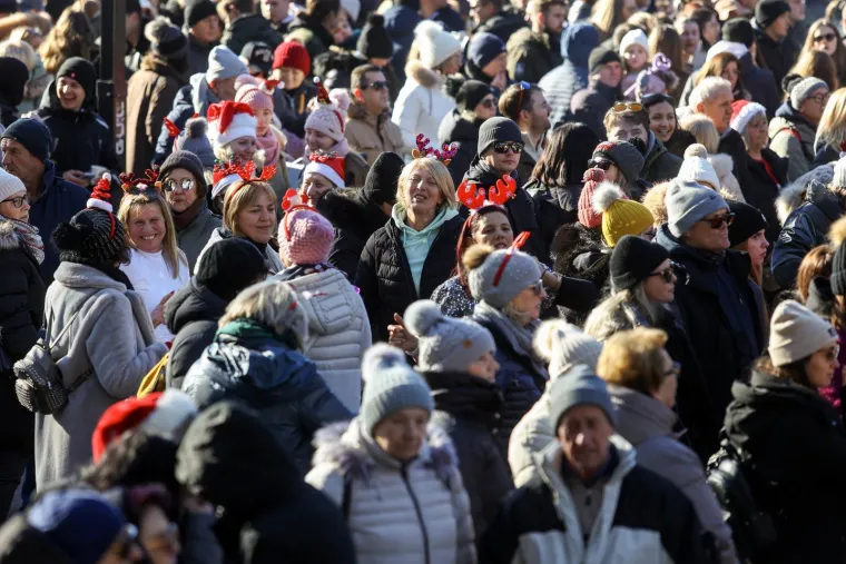 U Fužinama je već veselo: Dočekali su Novu godinu u dobrom raspoloženju