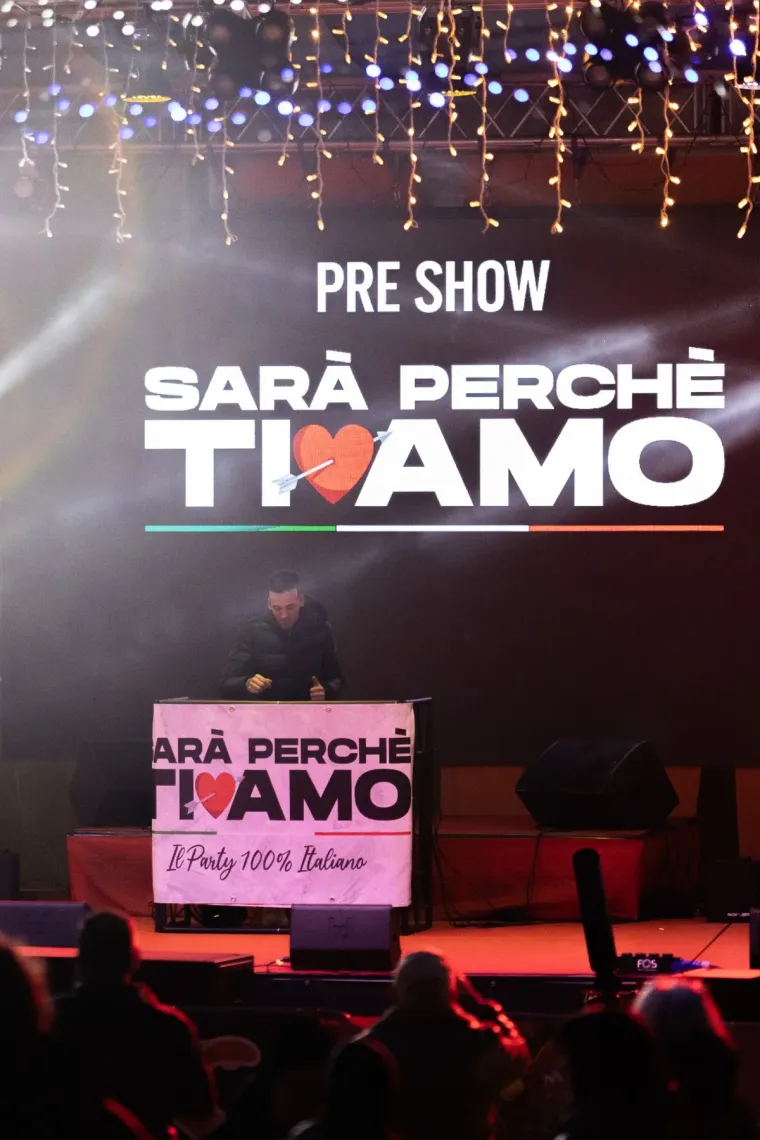 Djevojke osvajale poglede slučajnih prolaznika u Zadru: Brojne ljepotice uživale na Adventu