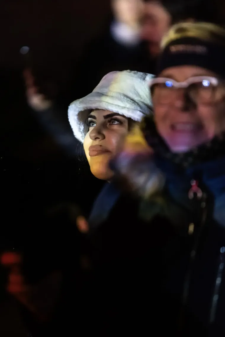 Djevojke osvajale poglede slučajnih prolaznika u Zadru: Brojne ljepotice uživale na Adventu