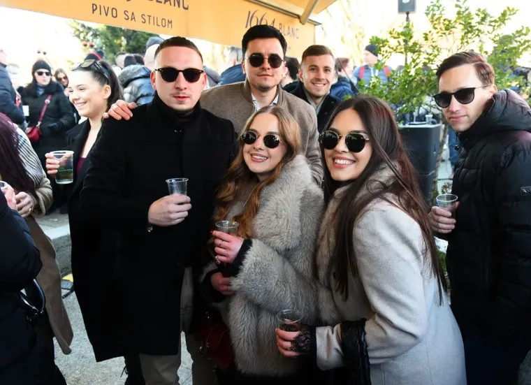 Karlovčanke ukrale show na dnevnom dočeku: Grad prepun ljepotica u top izdanjima