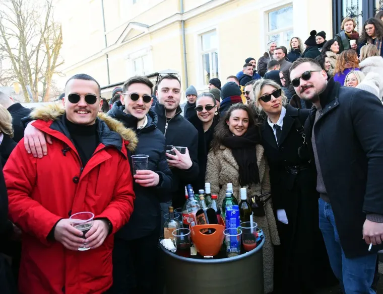 Karlovčanke ukrale show na dnevnom dočeku: Grad prepun ljepotica u top izdanjima