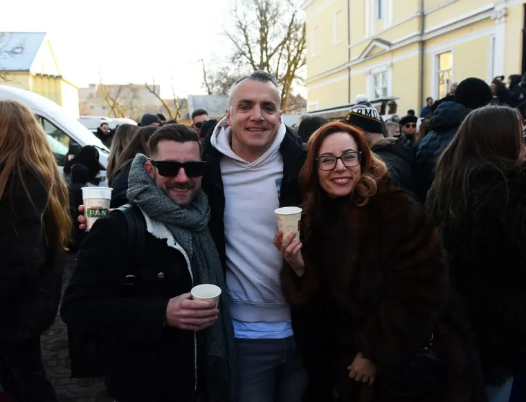 Karlovčanke ukrale show na dnevnom dočeku: Grad prepun ljepotica u top izdanjima