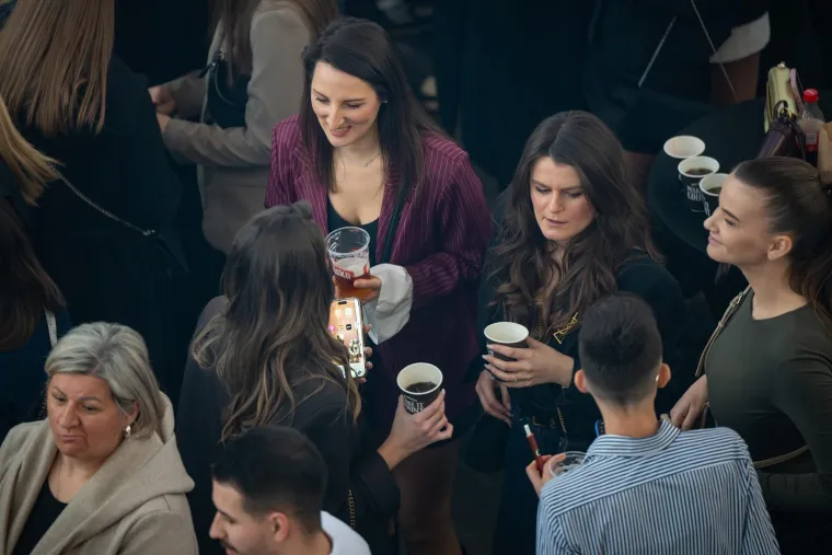 Vratila se u Zagreb i napravila show: Pogledajte atmosferu s dočeka s Prijovićkom!