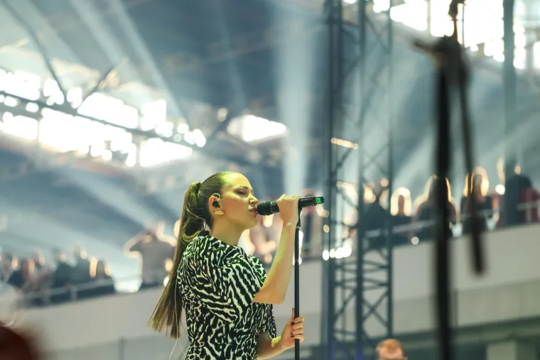 Vratila se u Zagreb i napravila show: Pogledajte atmosferu s dočeka s Prijovićkom!