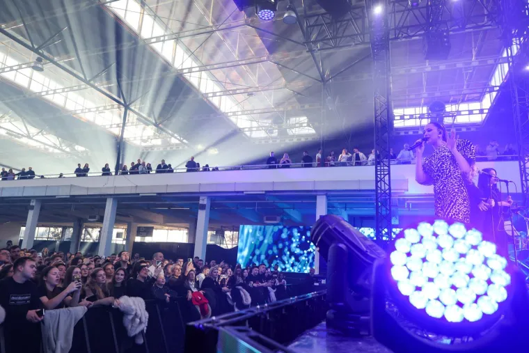 Vratila se u Zagreb i napravila show: Pogledajte atmosferu s dočeka s Prijovićkom!