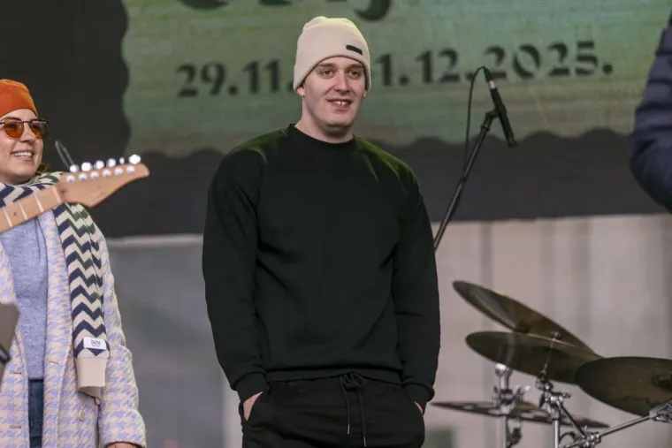 Dječja Nova u Osijeku i modna pista: Legica u bundi zasjenila cijeli trg