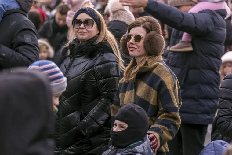 Dječja Nova u Osijeku i modna pista: Legica u bundi zasjenila cijeli trg