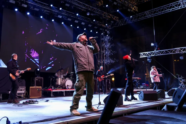 Pogledajte prizore s novogodi&scaron;njeg spektakla u Zagrebu: U najluđoj noći drmaju rock i punk!