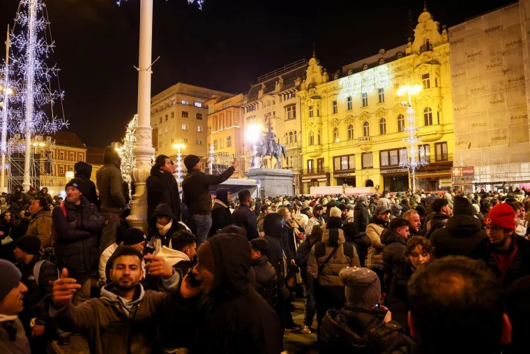 Pogledajte prizore s novogodi&scaron;njeg spektakla u Zagrebu: U najluđoj noći drmaju rock i punk!