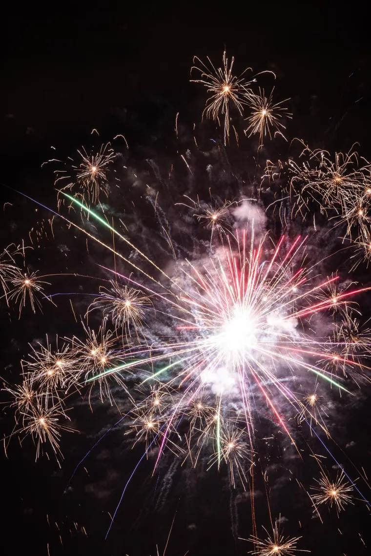 Spektakularni vatromet iznad Zagreba: Nebo zablistalo u svim mogućim bojama