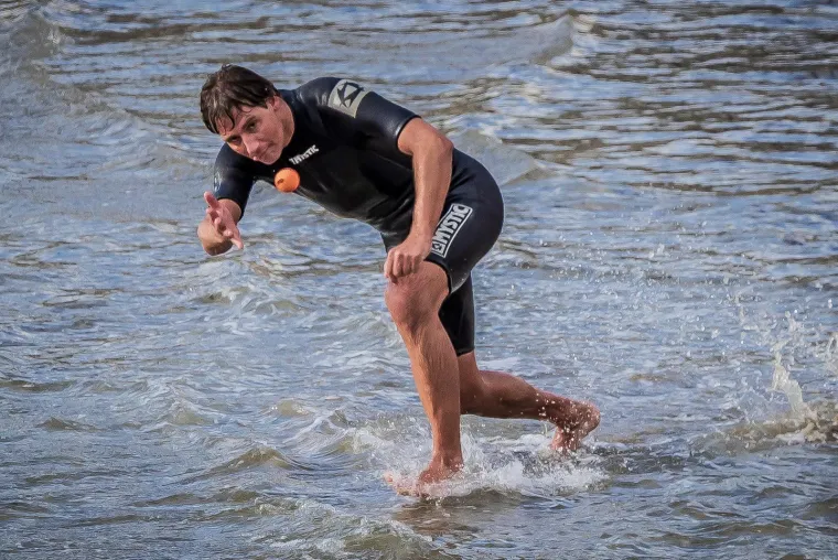 Ove će vam fotografije apsolutno popraviti dan: Balun na pijesku i priča kako je nastao picigin!