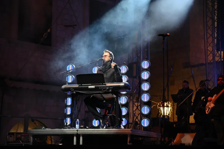 Slavlje se nastavlja: Petar Gra&scaron;o Dubrovčanima priredio spektakl, tisuće ljudi stiglo na Stradun