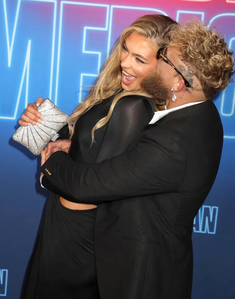 Najljep&scaron;a sporta&scaron;ica na svijetu poziranjem bez donjeg rublja ljuti svog poznatog zaručnika