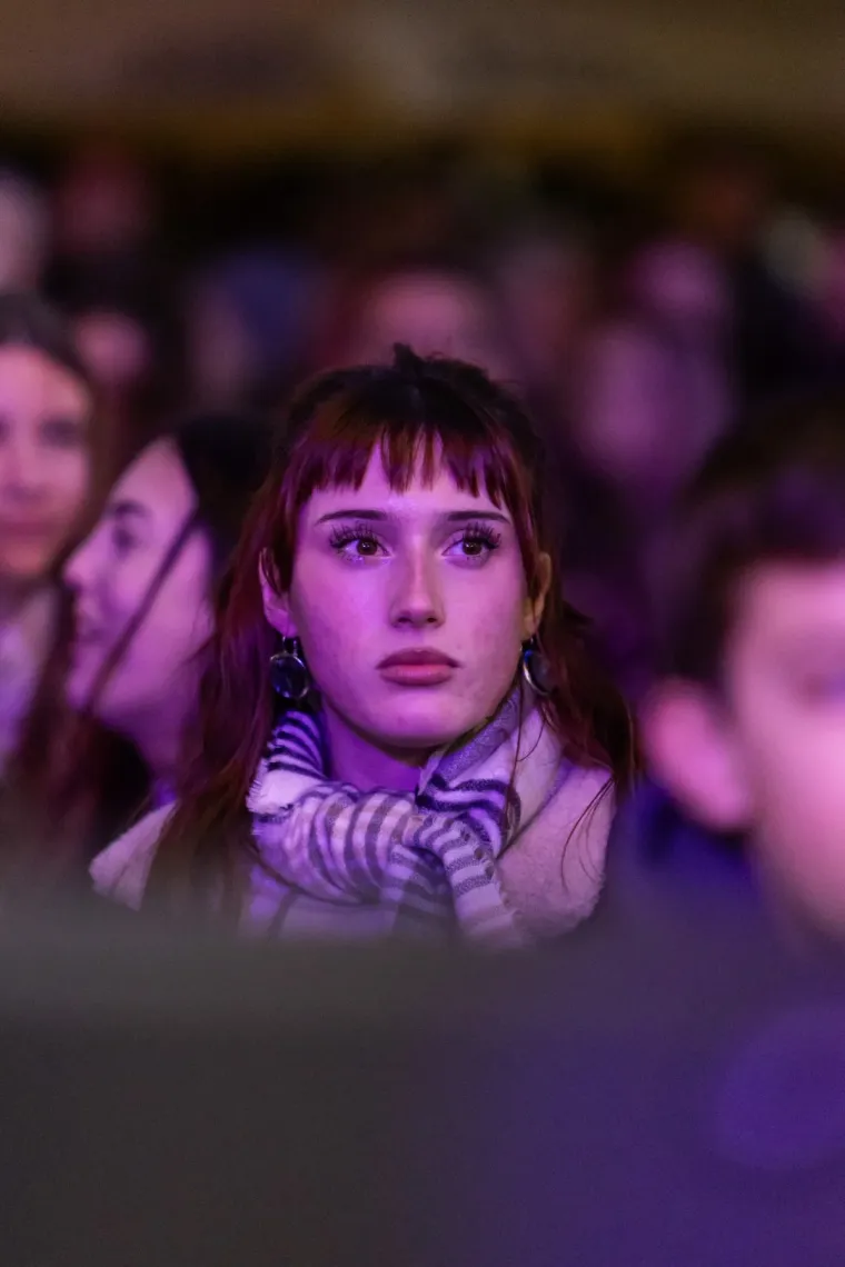 Dok je Vojko pjevao, ona je mamila poglede: Svi se okretali za lijepom Zadrankom