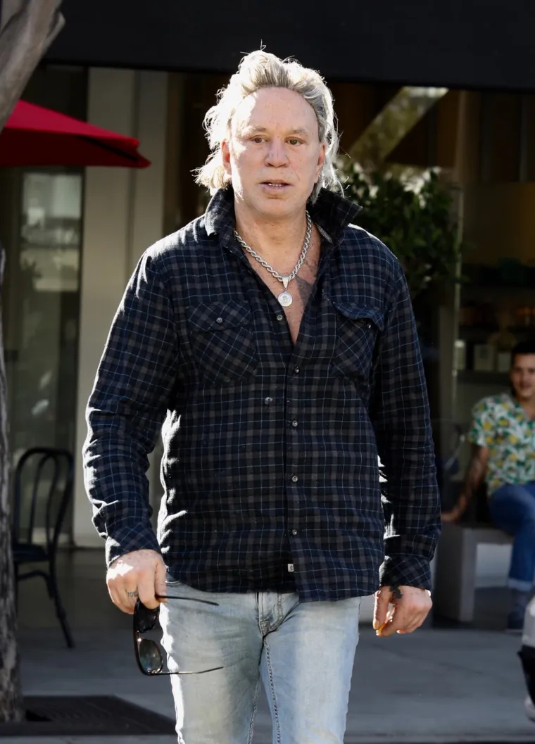 Zabrinjavajuće fotografije holivudske zvijezde 'procurile' u javnost: Prijeti mu deložacija