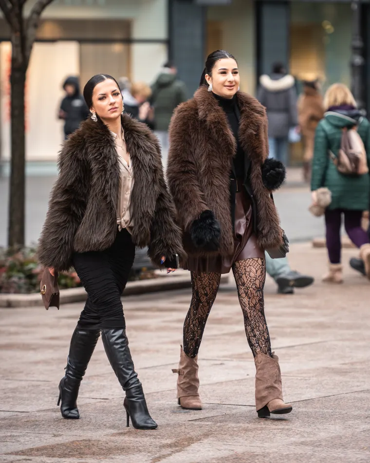 Nova godina u Zagrebu započela sa stilom: Zgodne djevojke u bundama osvojile su &scaron;picu