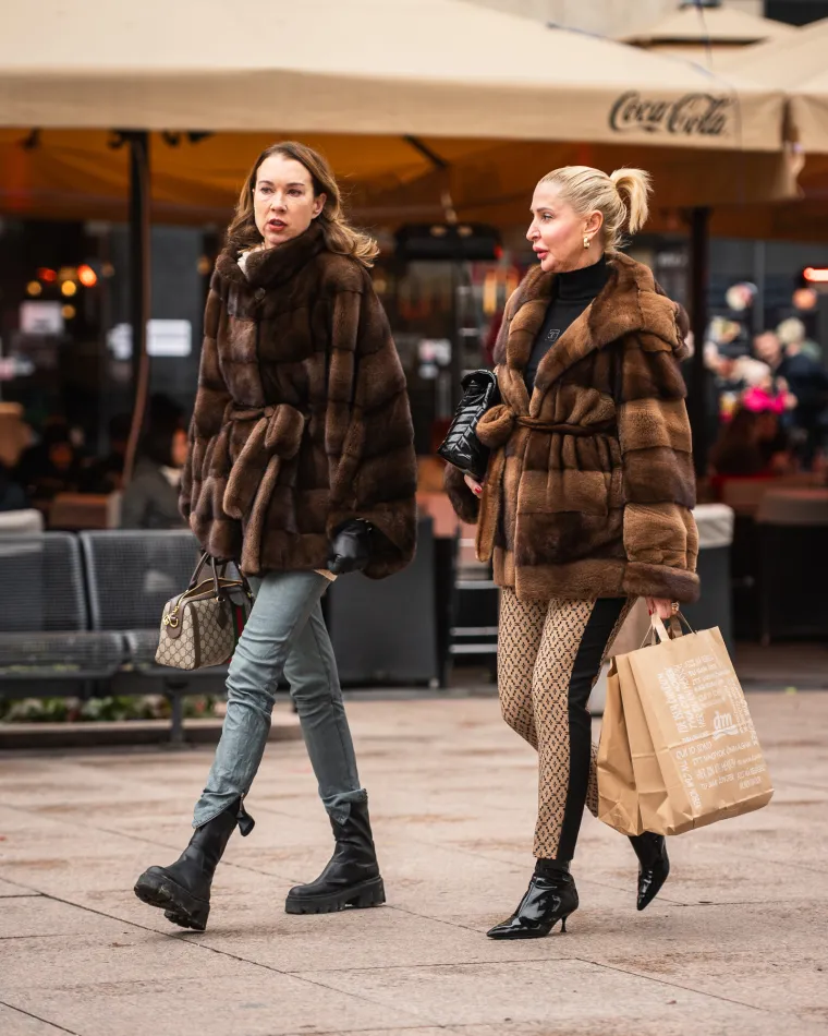 Nova godina u Zagrebu započela sa stilom: Zgodne djevojke u bundama osvojile su &scaron;picu