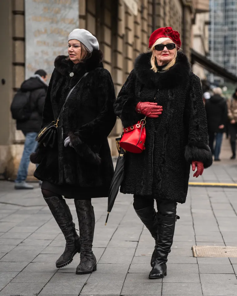 Nova godina u Zagrebu započela sa stilom: Zgodne djevojke u bundama osvojile su &scaron;picu