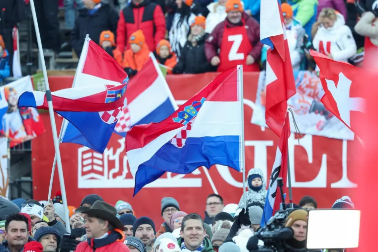 Zrinku jo&scaron; nismo vidjeli u ovakvom stanju: Tuga i bijes u cilju, stradali &scaron;tapovi
