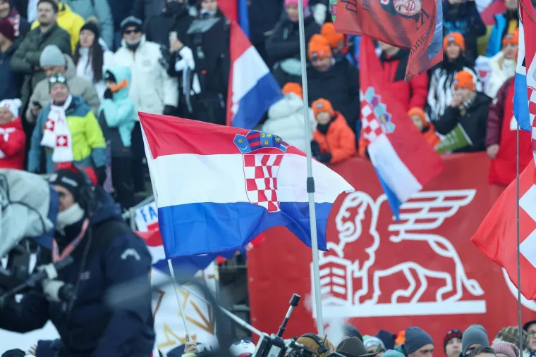 Zrinku jo&scaron; nismo vidjeli u ovakvom stanju: Tuga i bijes u cilju, stradali &scaron;tapovi