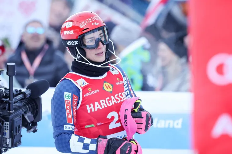 Zrinku jo&scaron; nismo vidjeli u ovakvom stanju: Tuga i bijes u cilju, stradali &scaron;tapovi