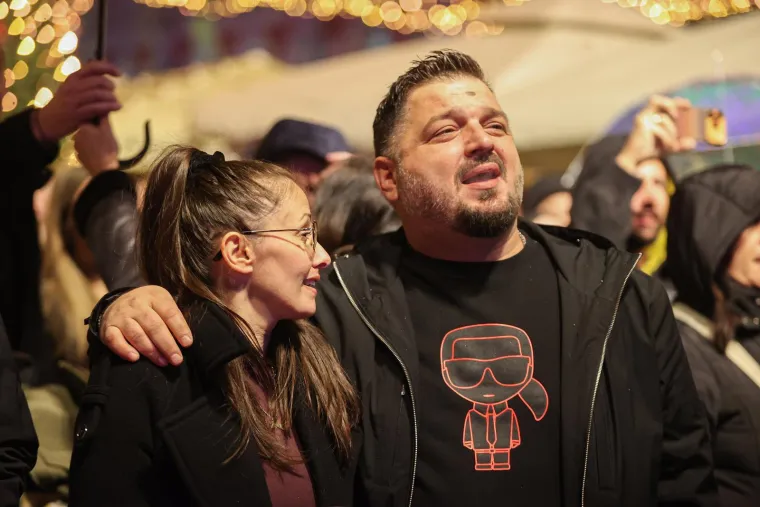 Grupa Dalmatino napravila spektakl u Splitu: Pogledajte atmosferu s koncerta