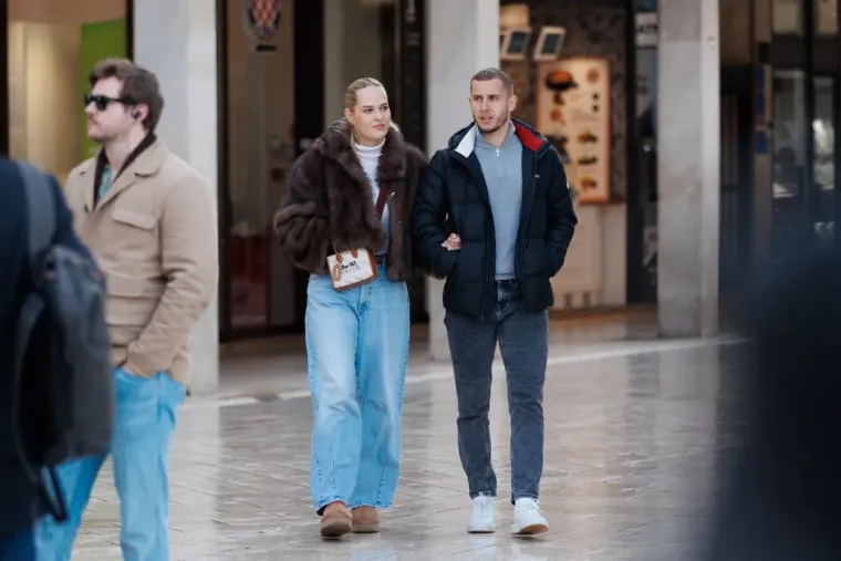 Kad prođu crna i plava: Nema tko se nije okrenuo za ovim dvjema ljepoticama iz Zadra