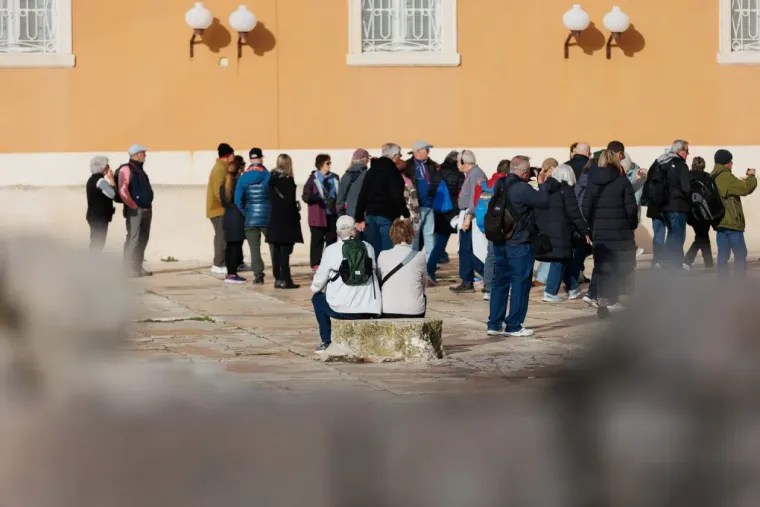 Kad prođu crna i plava: Nema tko se nije okrenuo za ovim dvjema ljepoticama iz Zadra